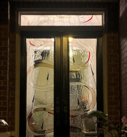 petula outside night